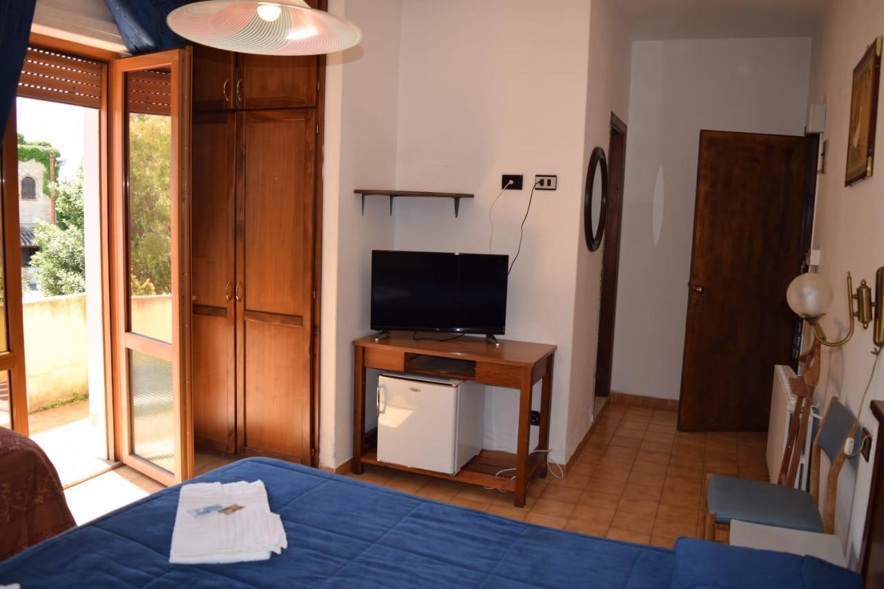Hotel Garden Nuraminis Εξωτερικό φωτογραφία