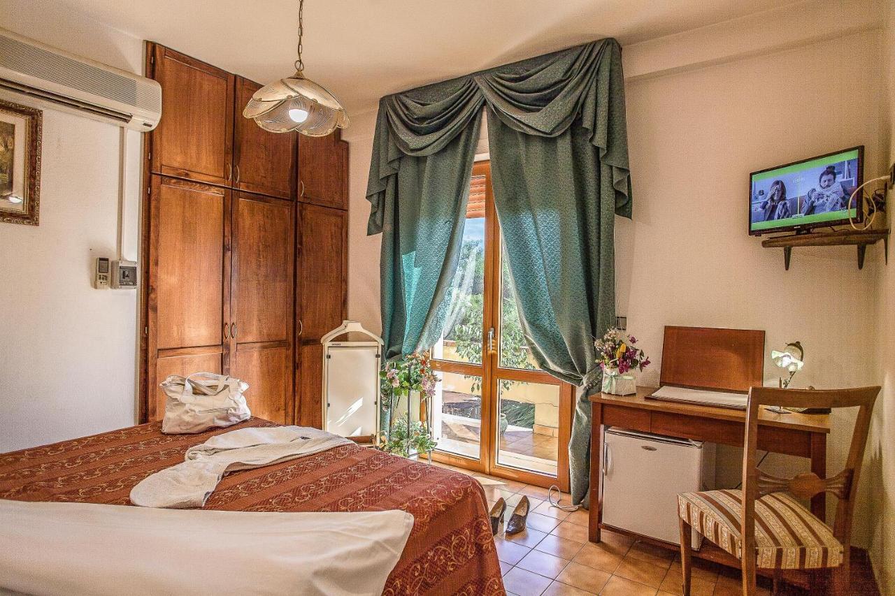 Hotel Garden Nuraminis Εξωτερικό φωτογραφία